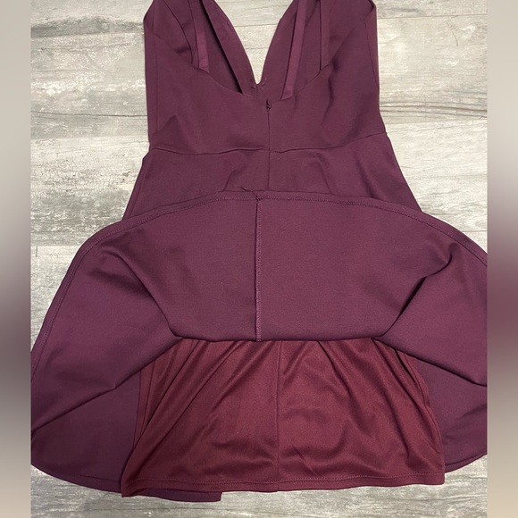 Lulu’s Plum Low Cut Flowy Homecoming Dress - Picture 3 of 4